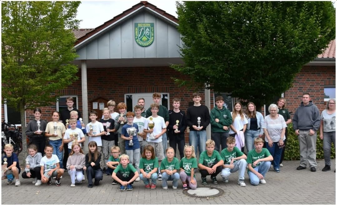 Leonardo Phoenix 10 Erstelle ein Foto eines Neujahrsempfanges 2